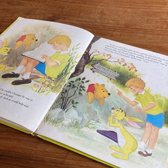 1982 Winnie-The-Pooh Book - Picture 6 of 10
